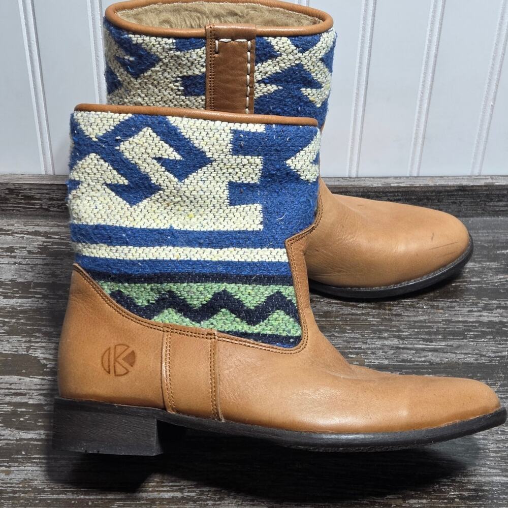 Kindred Spirit Lammy handmade faux Shearling Kilim Rug Uppers Ankle Boot Size 41